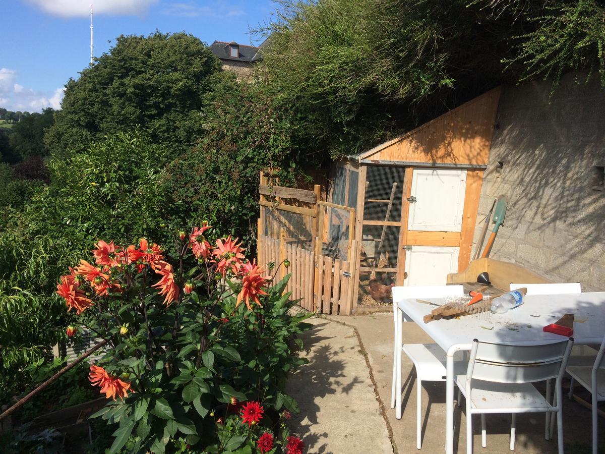 Logis De La Filanderie Bed & Breakfast Becherel Exterior photo